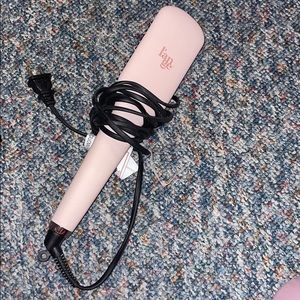 LANGE pink brush straightener